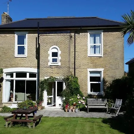 Grantham House-3